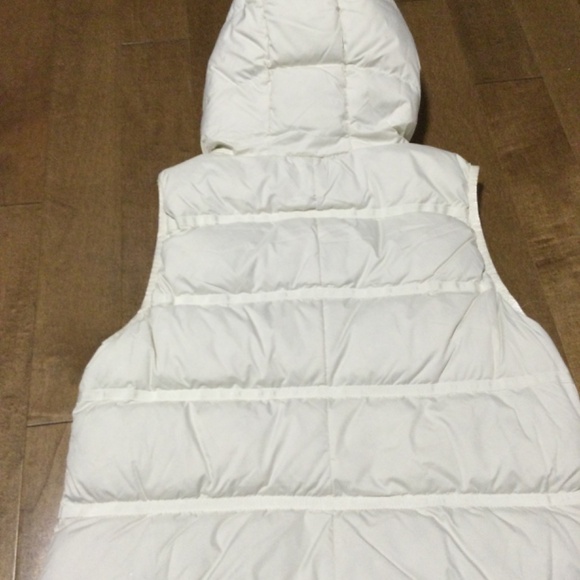 Womens reversible puffer vest (lululemon) - Picture 3 of 4